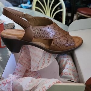 Easy Spirit Cecee Pumps